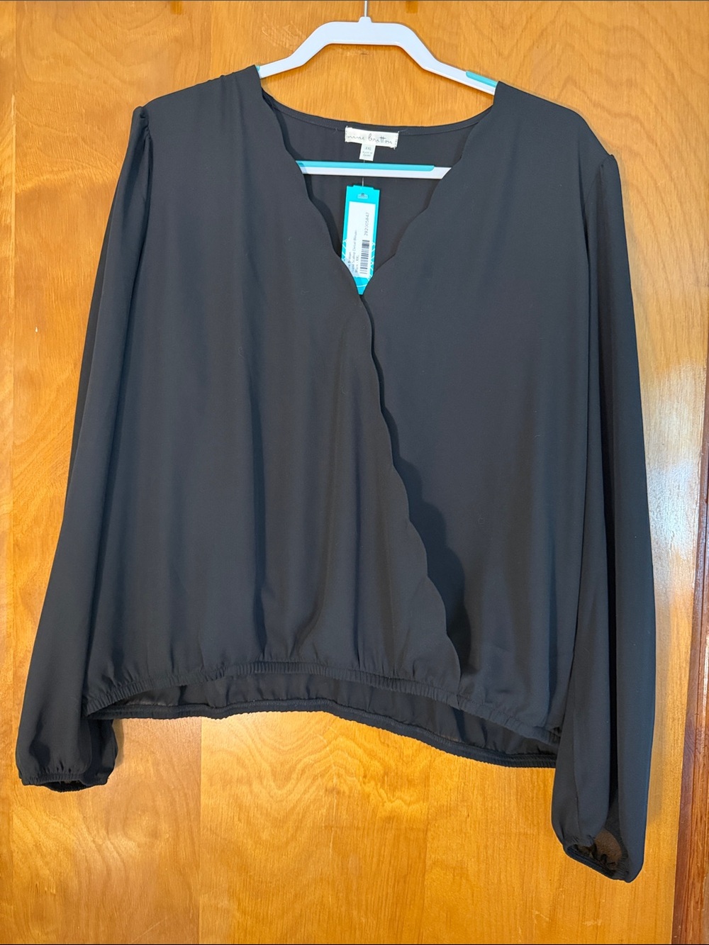 Nine Britton Black Scallop-Edge Long Sleeve Blouse
